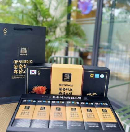 Nước hắc sâm đông trùng hạ thảo Nature Farm 60 gói x 12g (Thùng 10 hộp)