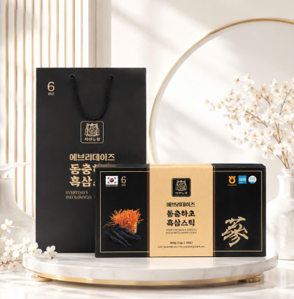 Nước hắc sâm đông trùng hạ thảo Nature Farm 30 gói x 12g (Thùng 10 hộp)